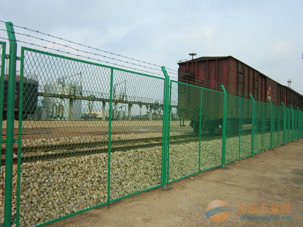 鐵路防護網